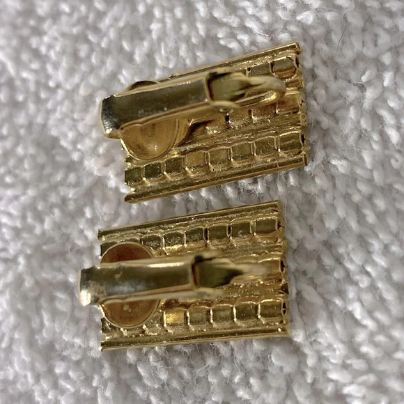 Vintage Gold Tone Cufflinks  With White Gems - Picture 4 of 8